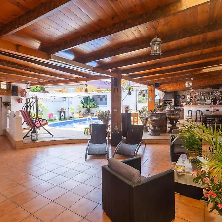 Pilar, Con Piscina Privada, Terraza Y Aparcamiento بيت للعطل تيرور